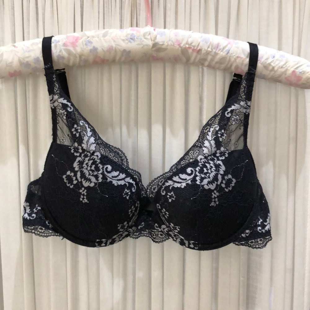 EUC La Senza * 32B * Push-Up * Black Bra
